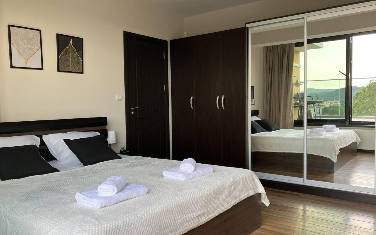 Tarnovo Center * Weliko Tarnowo